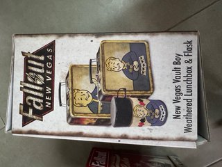 Lote 4 Cajas Fallout: Lunchbox + Flask