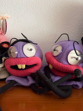 Colección de peluches variados