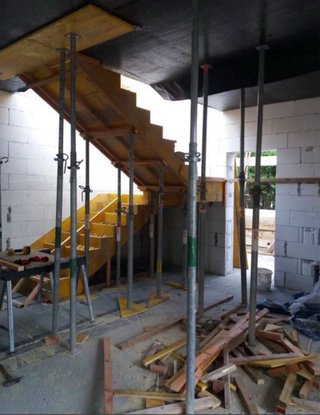 Encofrado escaleras particular