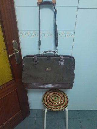 Bolsa de viaje de cuero marrón