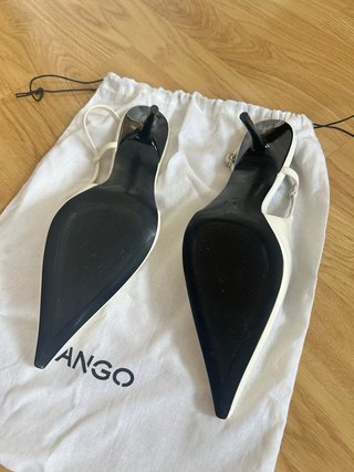 Zapatos destalonados MANGO Charol Blanco- NUEVOS