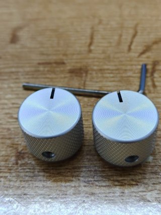2 Botones Potenciómetro Aluminio Taiss