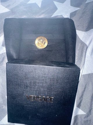 Anillo Versace Medusa Dorado