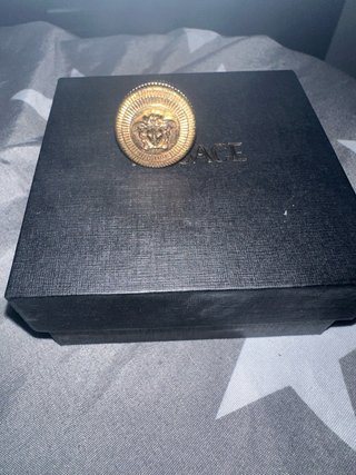 Anillo Versace Medusa Dorado