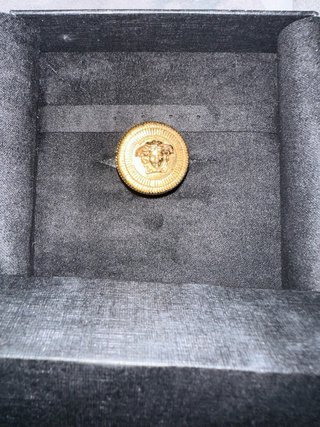Anillo Versace Medusa Dorado