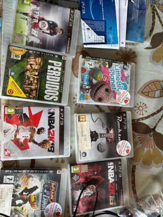 Consola PS3 + 7 Juegos +mandos + cables