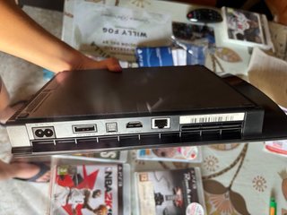 Consola PS3 + 7 Juegos +mandos + cables
