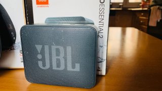 (SOLO CAMBIO)2 Altavoces JBL Clip 5 y Go Essential