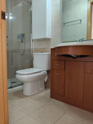 ✨ Se alquila habitación luminosa con balcón✨