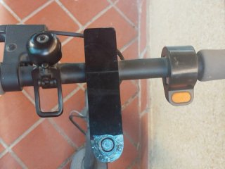 Patinete Eléctrico Negro. Modelo Xiaomi DOHBC08NEB