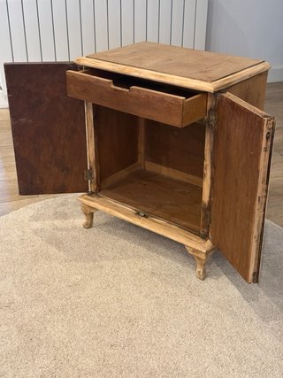 Mesita de noche antigua madera