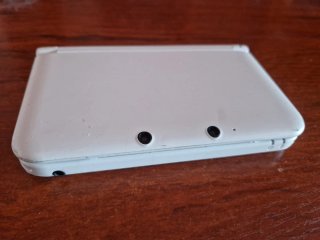 Nintendo 3DS XL Blanca + Cargador