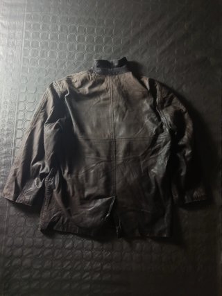 Chaqueta de piel marrón