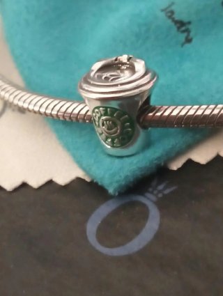 Charm de plata Café Take away