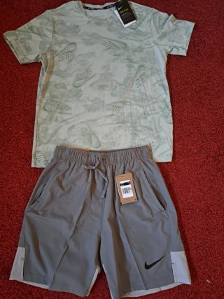 Camiseta Nike Breathe Dri-FIT Talla M . L