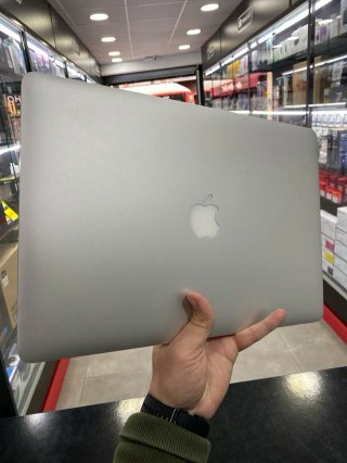 MacBook Pro 11,2 i7 16GB Ram 512GB 15″ Plata