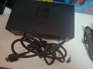 Nintendo Switch + Accesorios + Caja