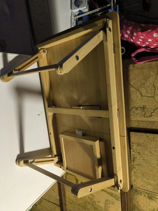 Mesita de cama de bambú