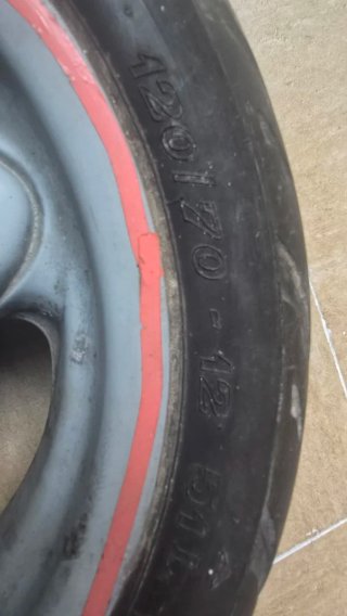 Dos Ruedas Moto (60 euros las dos).