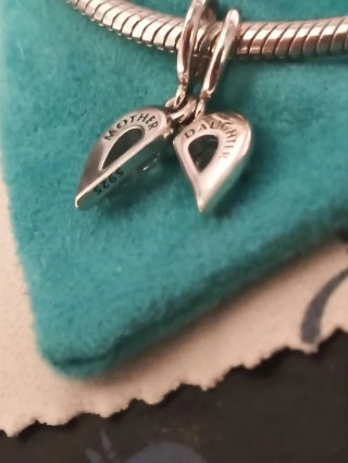 Charm divisible Corazón Laguna Negra Plata