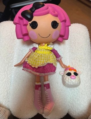 Muñeca Lalaloopsy con oveja