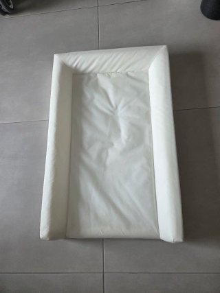Cambiador Ikea para bebé
