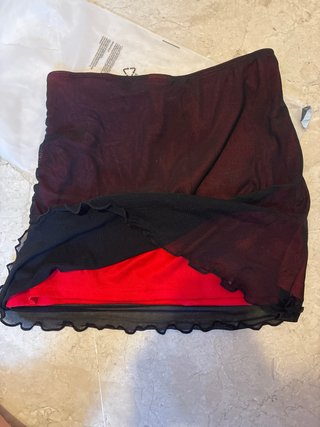 Corsé y falda gótica (vampiresa) roja y negra