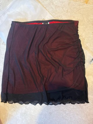 Corsé y falda gótica (vampiresa) roja y negra
