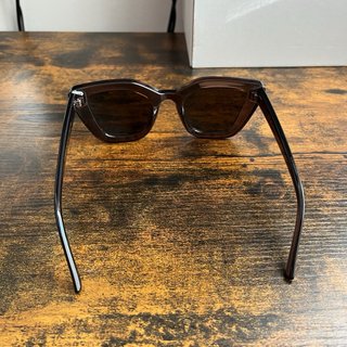 Gafas de sol Meller marrones.