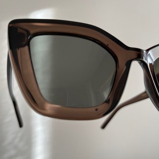 Gafas de sol Meller marrones.