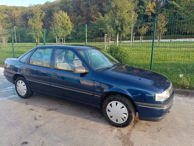 Opel Vectra 1992 - foto 1