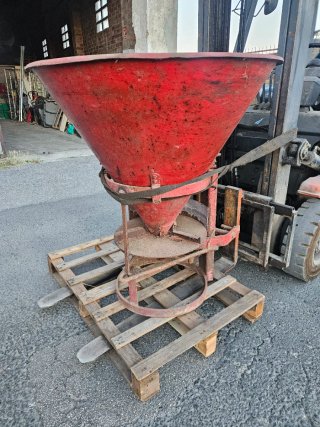 Abonadora Hidráulica para Tractor