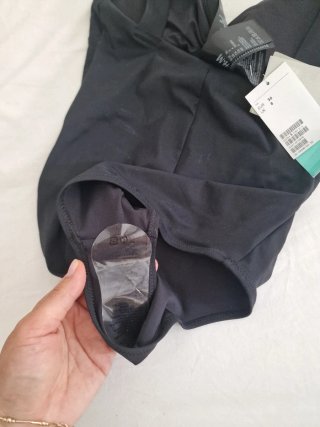 Bañador negro con nudo