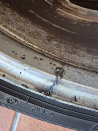 Llanta Mercedes W211 205/60R16 92W