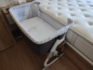 Minicuna Jané Babyside estrellas