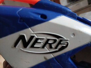 Pistola Nerf Roughcut 2x4