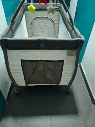Cuna de viaje plegable