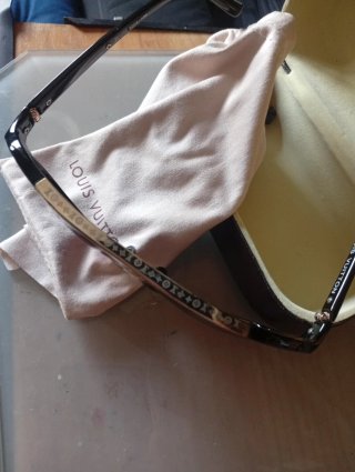 Gafas de Sol Louis Vuitton Negras y Doradas