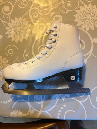 Patines sobre hielo blancos talla 35