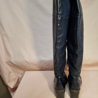 Botas altas de piel azul marino Pakros