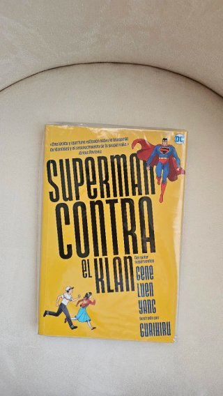 Superman contra el Klan,editorial Hidra. Nuevo.