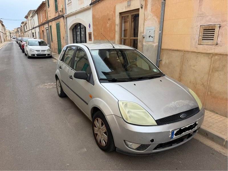 Ford Fiesta 2005 - foto 1