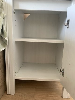 Urge vender! Mesitas de noche blancas Ikea