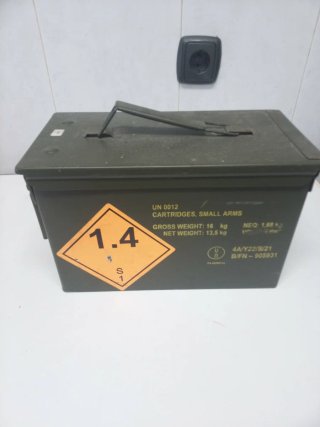 Caja Metálica Verde Militar