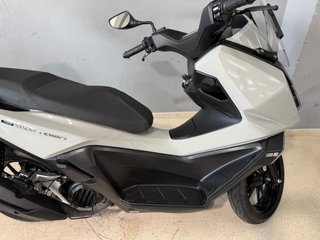 Kymco Sky Town 125 Maxi Scooter