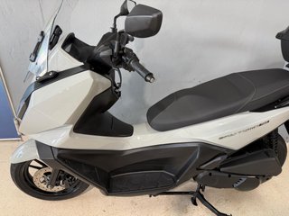 Kymco Sky Town 125 Maxi Scooter
