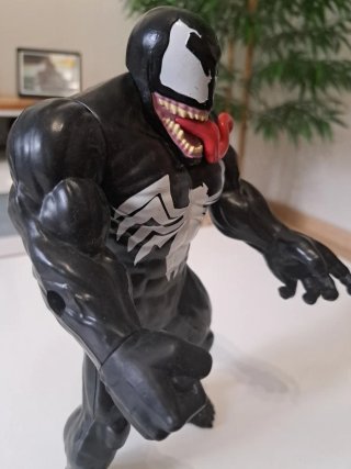 Figura Venom Marvel