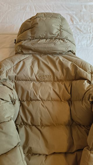 Chaqueta Superdry Beige claro. Plumas Talla S