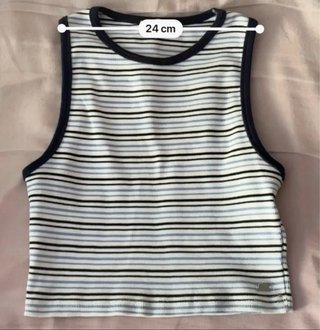 Top de rayas azul y blanco