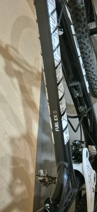 Bicicleta Trek Fuel EX5